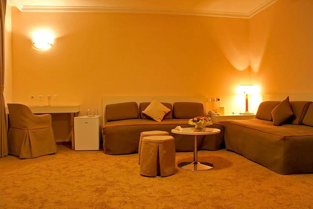 Geneva Hotel